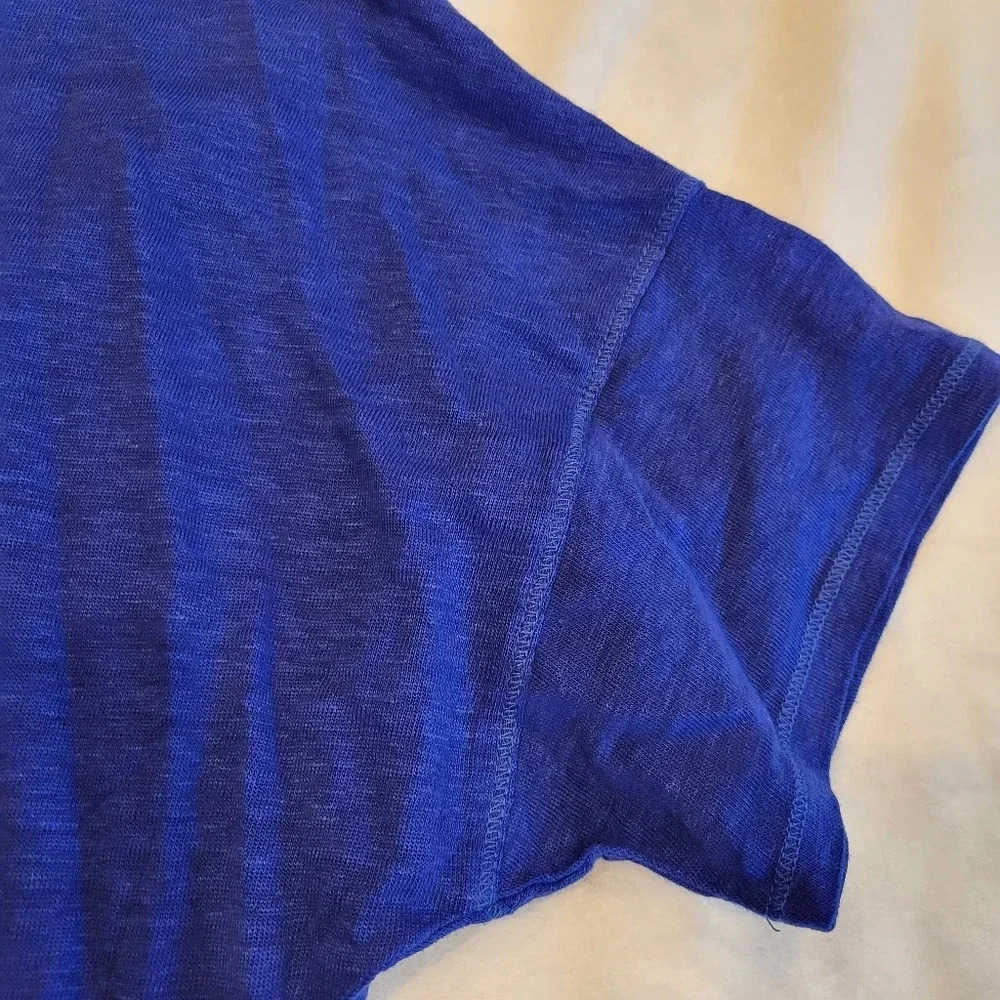 Chico's Beautiful Blue Solid Color Short Sleeved  Top Women's SZ 2 - Picture 4 of 14